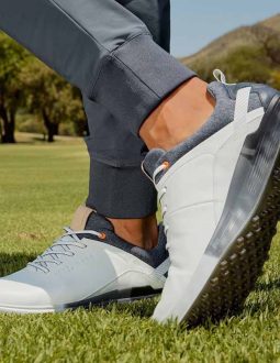 Giày Golf Có Đi Bộ Được Không, Cần Giày Chuyên Dụng Không?