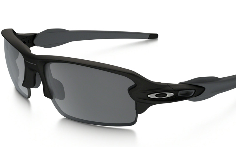 Kính Oakley Flak 2.0 được đánh giá có form gọng linh hoạt