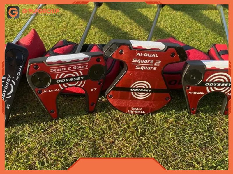 Odyssey AI Dual #7 1/2 Ball S với thiết kế #7 mallet giúp tăng độ ổn định khi thực hiện cú putt trên green.