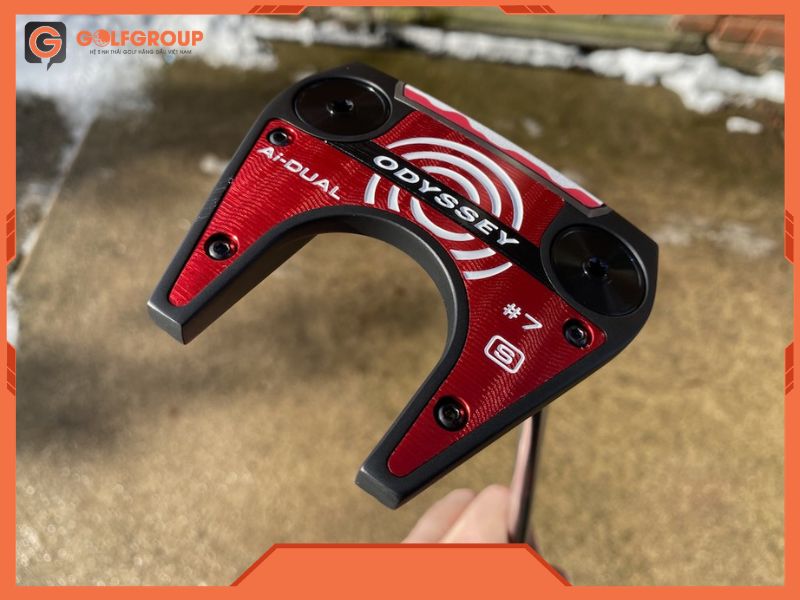 Gậy Golf Putter Odyssey AI Dual #7 S thiết kế mallet #7 kết hợp cổ xiên, tối ưu quỹ đạo putt vòng cung nhẹ