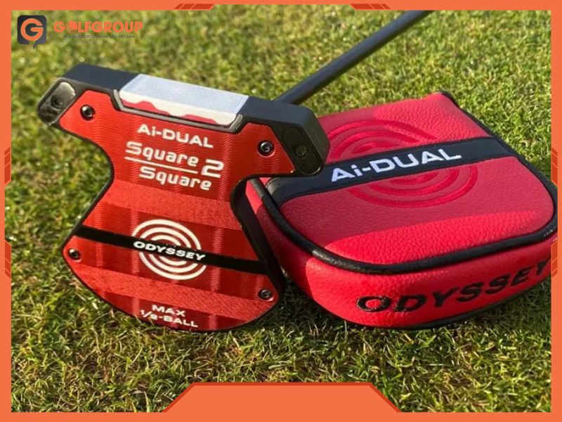 Kiểu dáng Oversize hiện đại của Putter Odyssey Ai Dual Square 2 Square Max 1/2 Ball OS mang lại sự tự tin tuyệt đối.