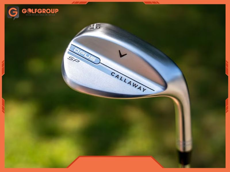 Gậy Callaway Opus SP Chrome Wedge mang lại vẻ đẹp sang trọng và hiệu suất kiểm soát bóng vượt trội.